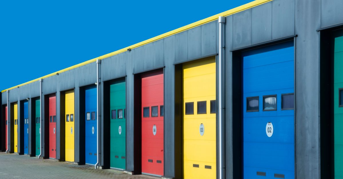 optimisez l'espace et la fonctionnalité de votre garage grâce à des astuces pratiques et des solutions de rangement adaptées.