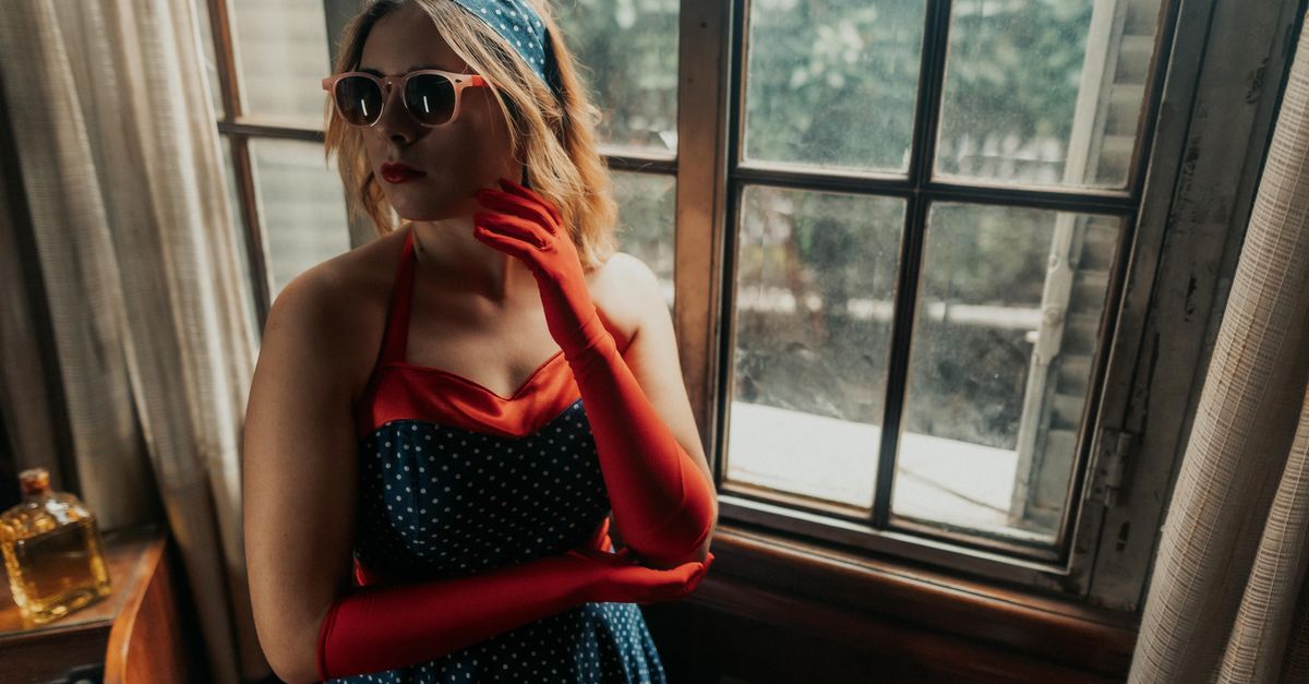 découvrez l'élégance intemporelle du style vintage avec nos sélections uniques et authentiques.