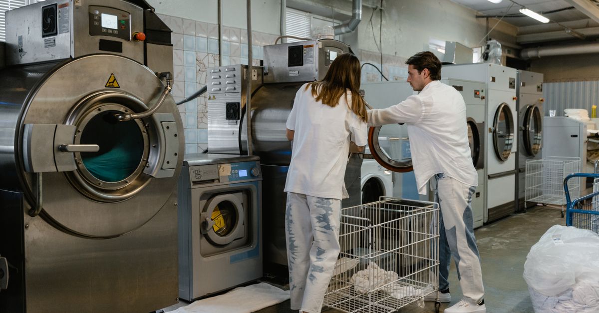 découvrez notre sélection de sèche-linge performants et économes en énergie pour un linge parfaitement sec et doux.