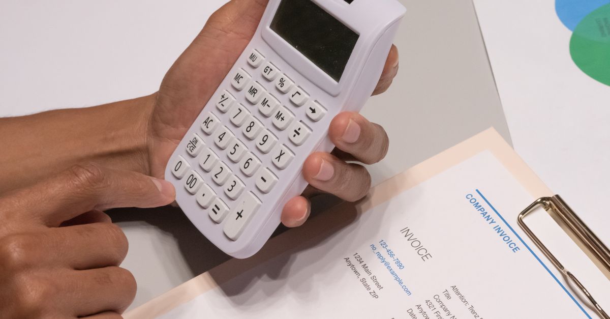 découvrez tout sur la facturation électronique (e-invoicing) : simplification des processus, conformité légale et gain de temps pour vos transactions commerciales.