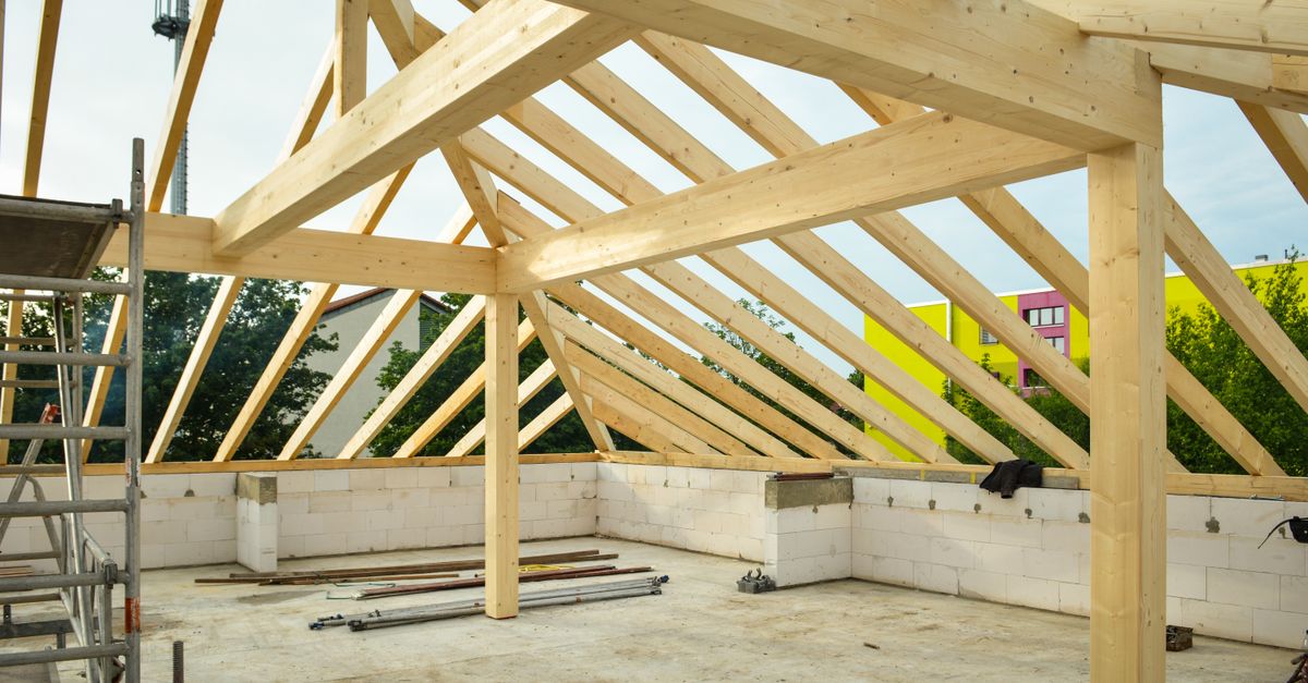 expert en rénovation de toiture : améliorez la protection, l'isolation et l'esthétique de votre toit avec nos solutions sur mesure et durables.