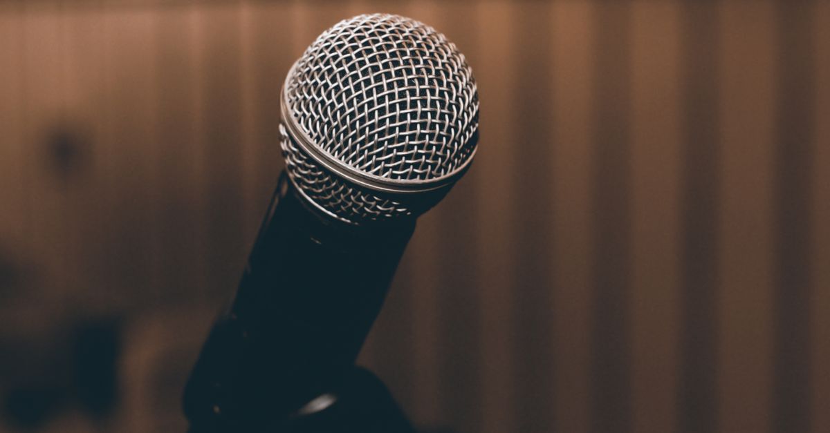 découvrez des techniques efficaces pour améliorer la fluidité de votre discours et gagner en aisance lors de vos prises de parole en public.