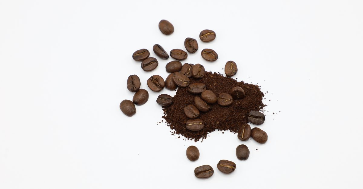 découvrez comment utiliser les marc de café pour enrichir votre jardin, améliorer la qualité du sol et stimuler la croissance de vos plantes naturellement.