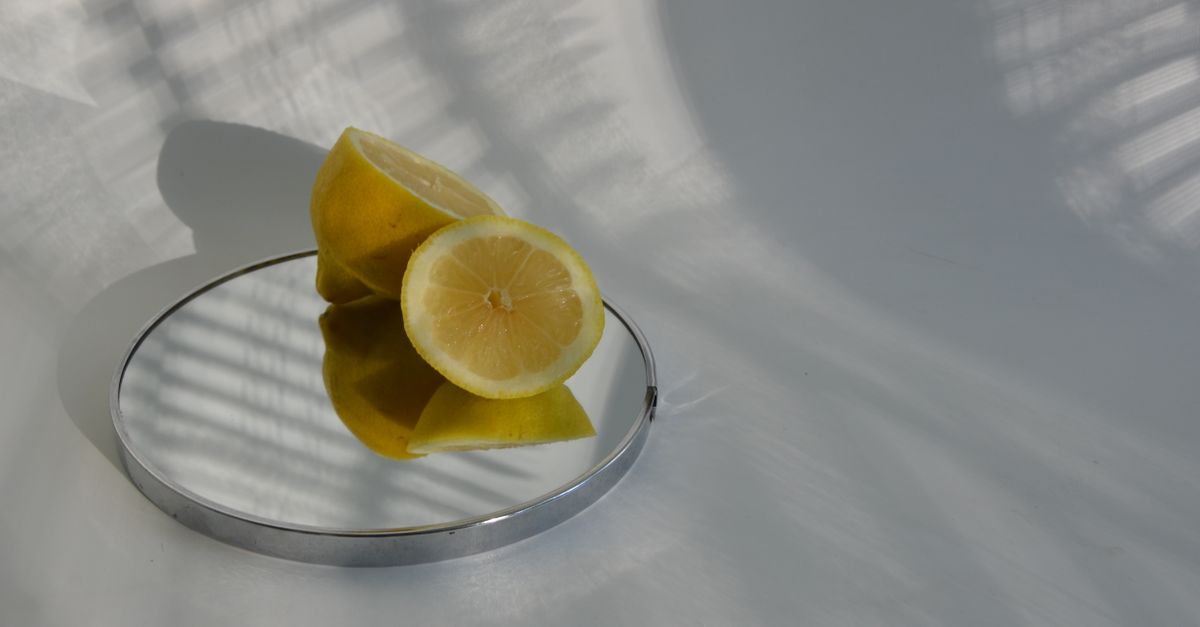 découvrez tout sur le citron : ses bienfaits, utilisations culinaires et conseils de préparation pour apporter fraîcheur et saveur à vos plats.