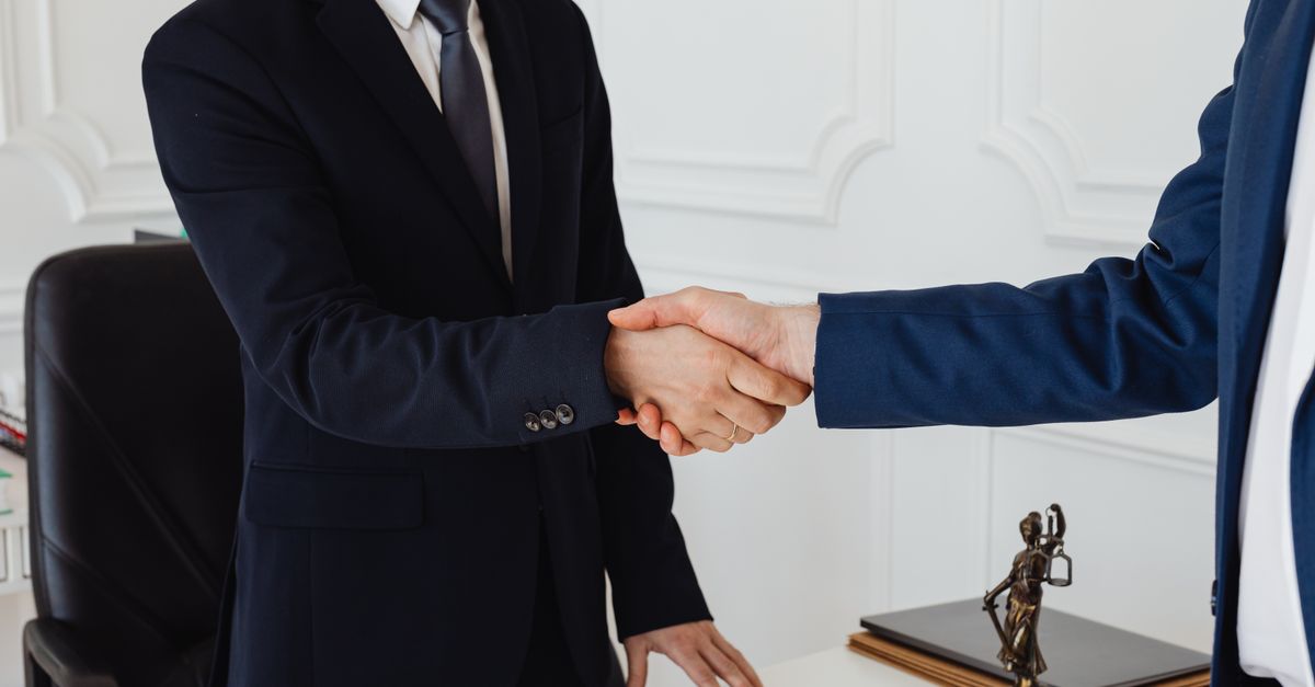 comprenez la responsabilité professionnelle, les risques encourus et les solutions pour protéger votre activité contre les réclamations.